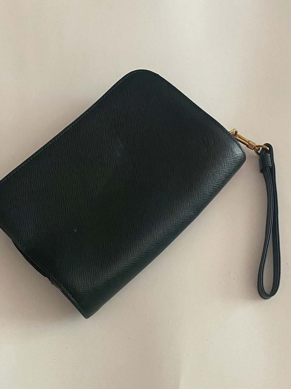 Louis Vuitton Baïkal Pochette Clutch in Taïga Leather
